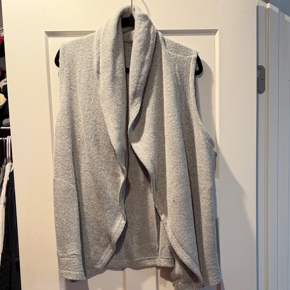 LOFT Women's Light Gray Cardigan Vest